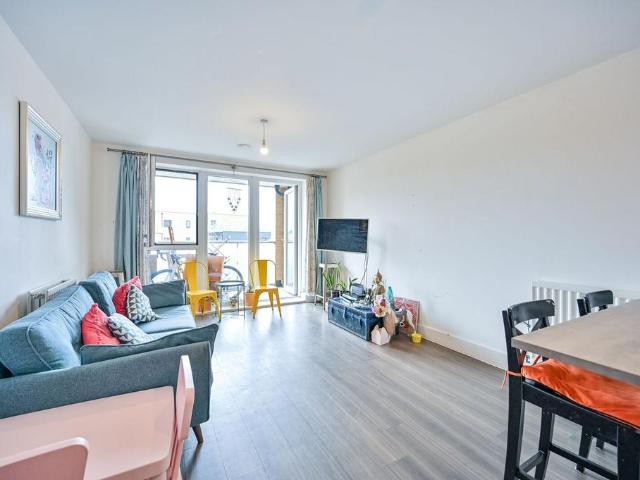 House for rent in London Borough of Hounslow, Spring Grove