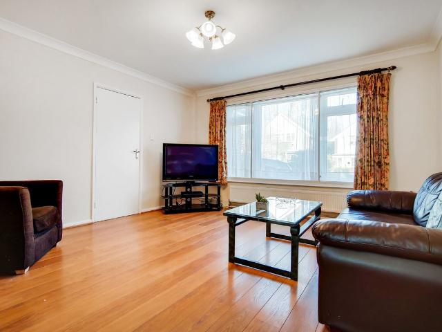 Apartment for rent in London Borough of Hounslow, Greater London