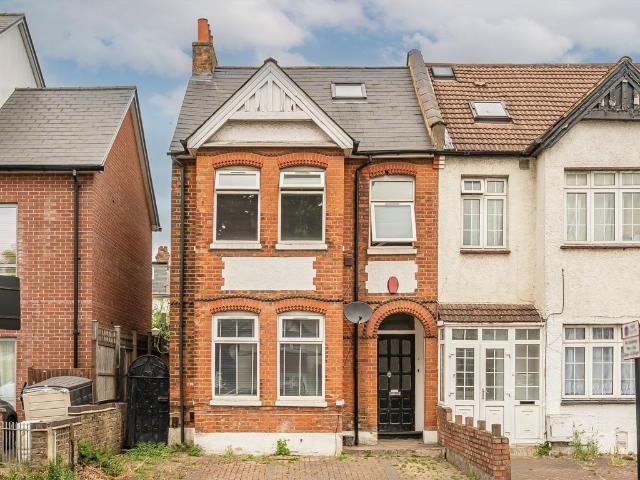Studio for rent in London Borough of Hounslow, Spring Grove