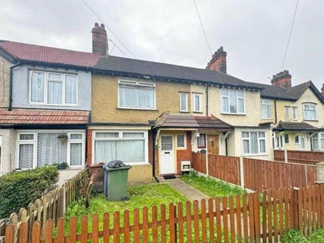 House for sale in Purfleet, Essex