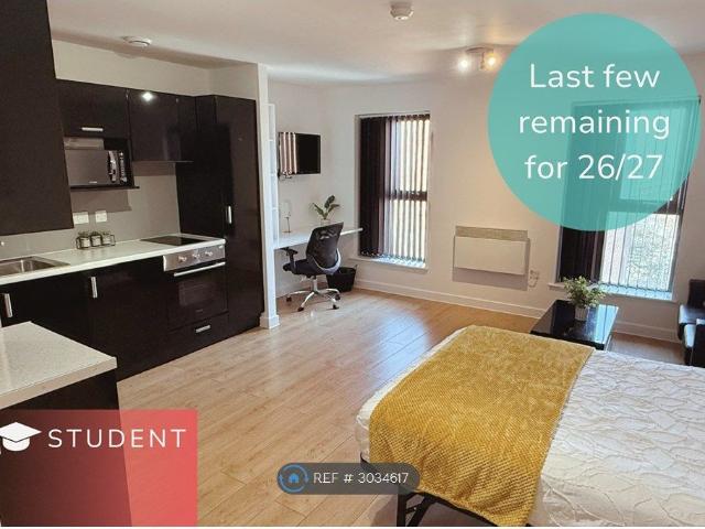 Studio for rent in Highfields, Old Wharf