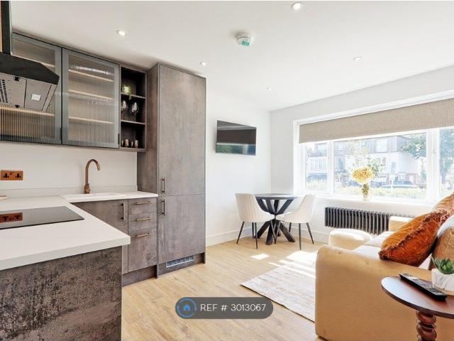Apartment for rent in Alton Barnes, Essex