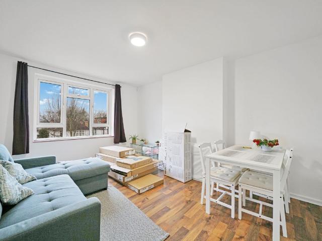 Apartment for rent in London Borough of Croydon, Thornton Heath
