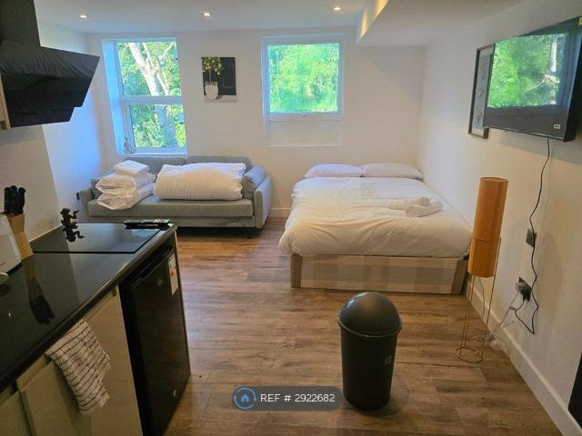 Studio for rent in London Borough of Croydon, Norbury
