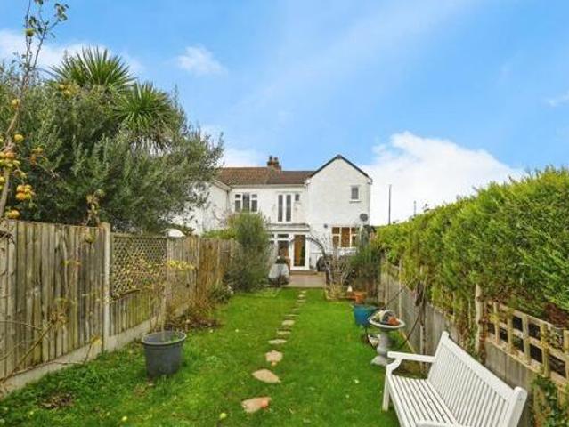 House for sale in Allington, Midway