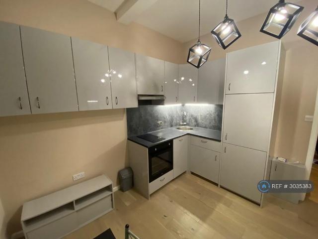 Apartment for rent in Ringlestone, Midway