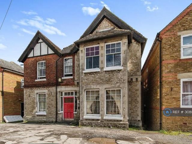 Apartment for rent in Ringlestone, Maidstone