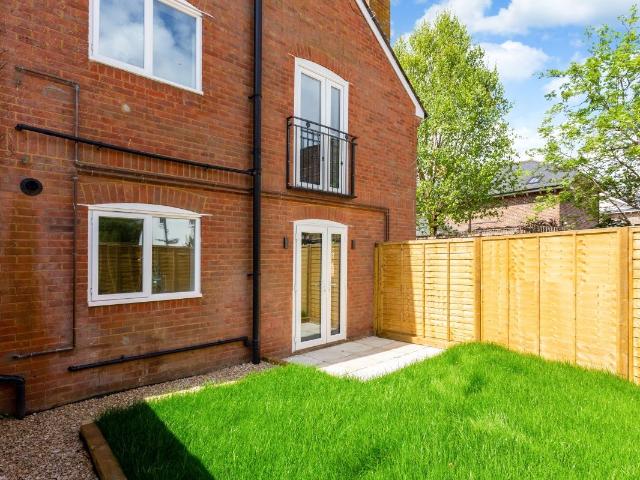 Apartment for rent in Marlborough, Easton Royal
