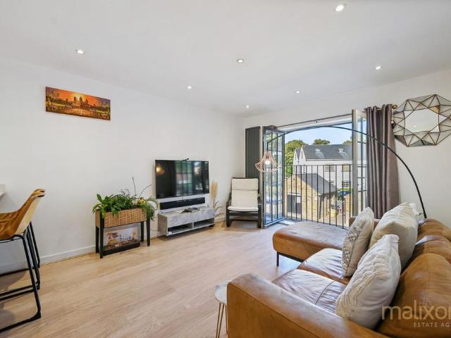 Apartment for rent in London Borough of Merton, Greater London