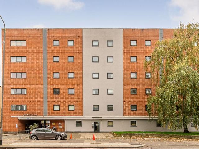 Apartment for rent in London Borough of Croydon, Norbury