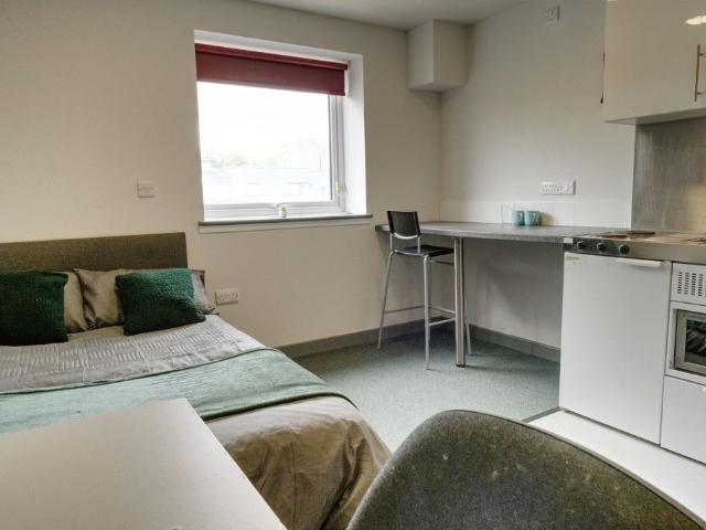 Studio for rent in Stoke, Stoke-on-Trent