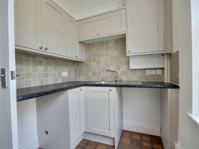 Apartment for rent in Hawford, Hampshire
