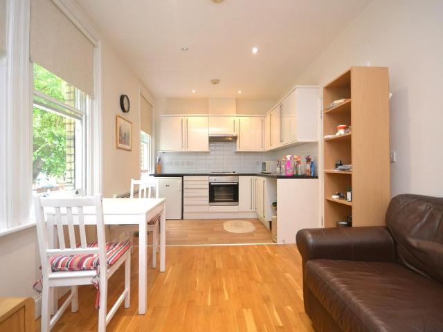 Apartment for rent in Newtown, Reading