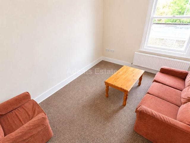 Apartment for rent in Newtown, Reading