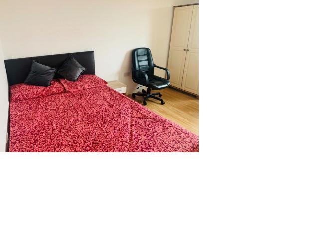 House for rent in Newtown, Reading