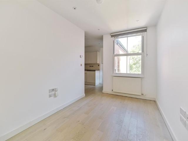 Apartment for rent in Newtown, Reading