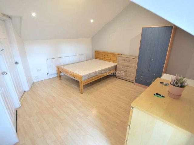 Studio for rent in Newtown, Reading