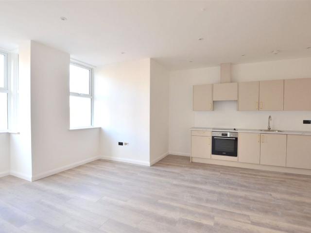 Apartment for rent in Redhill, Reigate and Banstead