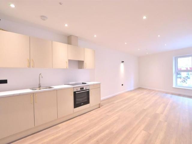Apartment for rent in Redhill, Reigate and Banstead