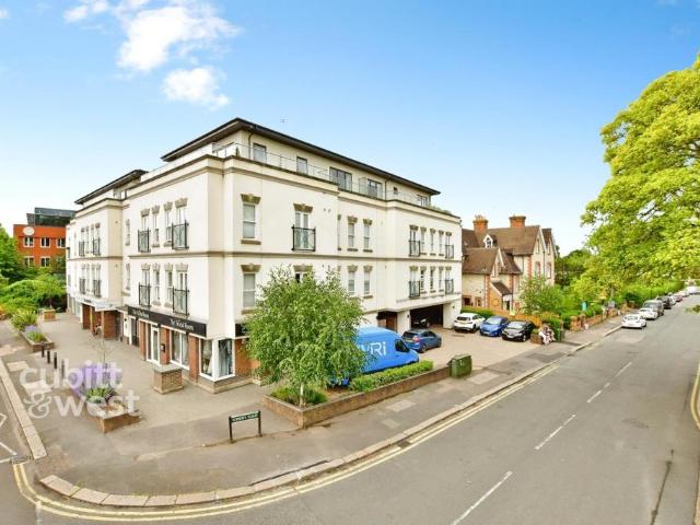 Apartment for rent in Reigate, Reigate and Banstead