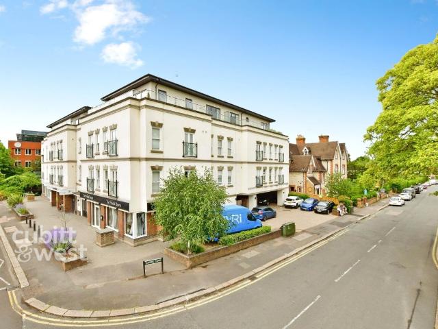 Apartment for rent in Reigate, Reigate and Banstead