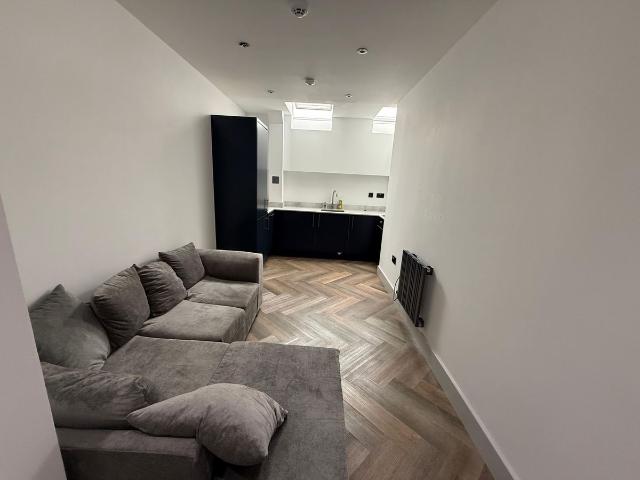 Apartment for rent in Rush Green, Greater London