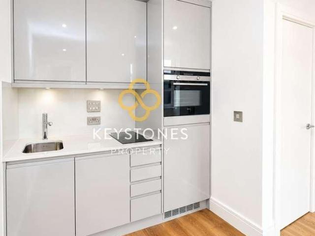 Apartment for rent in London Borough of Havering, Greater London