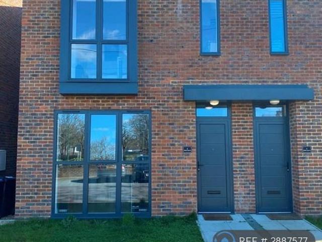 House for rent in Perryfields, West Sussex