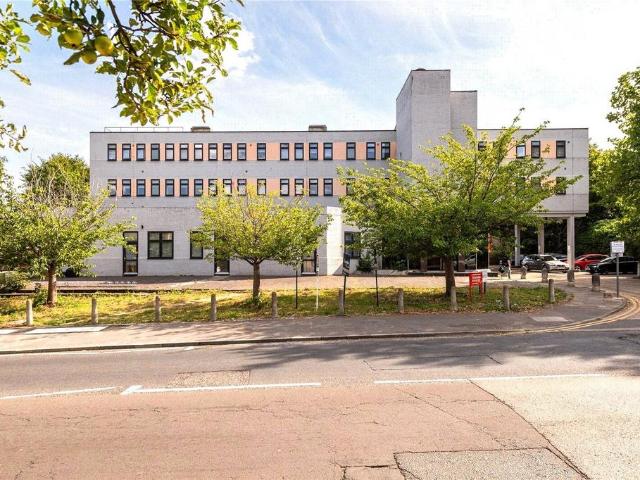 Apartment for rent in Chalkwell, Oad Street