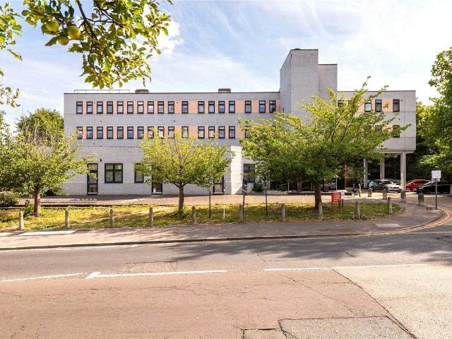 Apartment for rent in Chalkwell, Oad Street