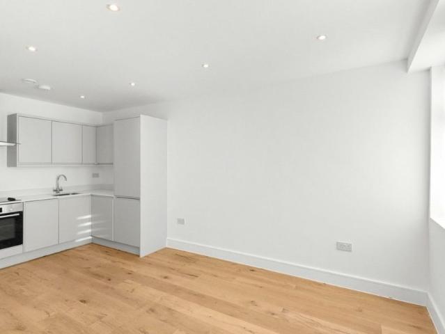 Apartment for rent in Chalkwell, Oad Street