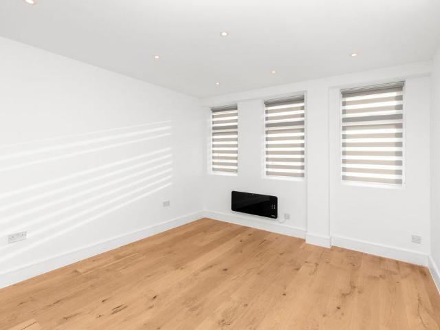 Apartment for rent in Grove Park, Swale