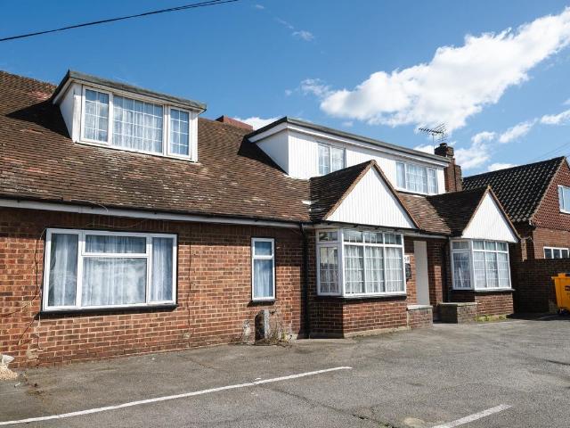 House for rent in Colnbrook with Poyle, Slough