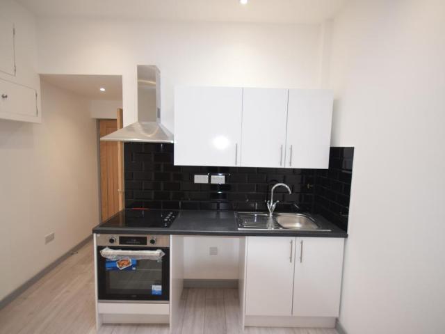 Apartment for rent in The Polygon, City Of Southampton