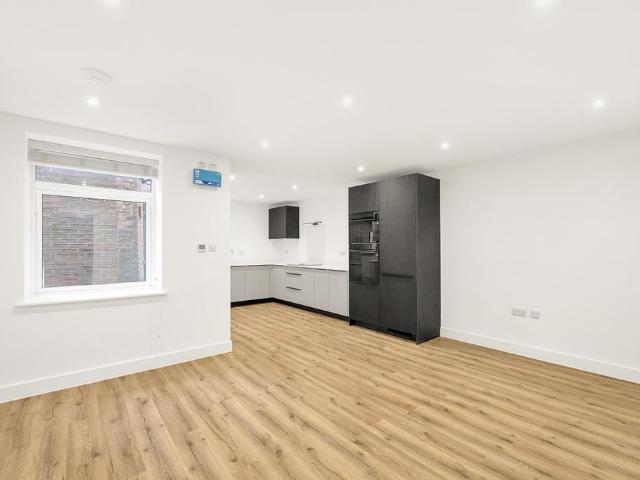 Apartment for rent in St Albans, Five Acres