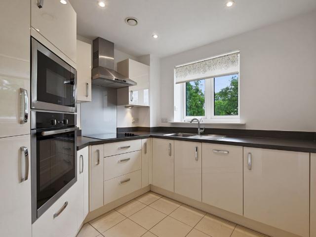 Apartment for rent in St Albans, Five Acres
