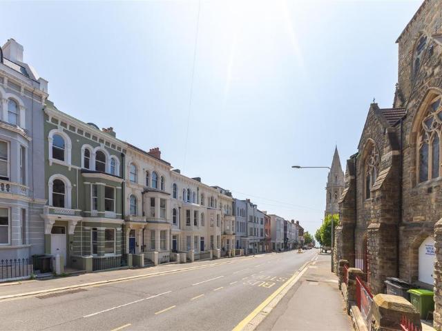 Apartment for rent in St Leonards Green, Guestling Green
