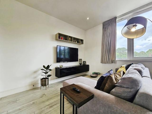 Apartment for rent in Birch Green, Lower Halliford