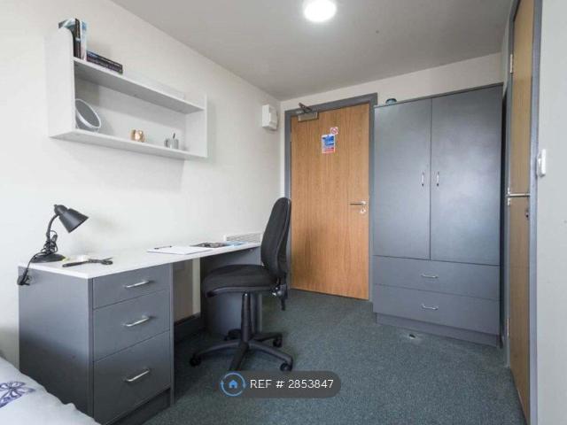 Room for rent in Stoke, Stoke-on-Trent