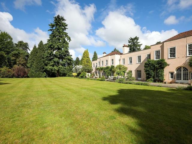 House for rent in Sunningdale