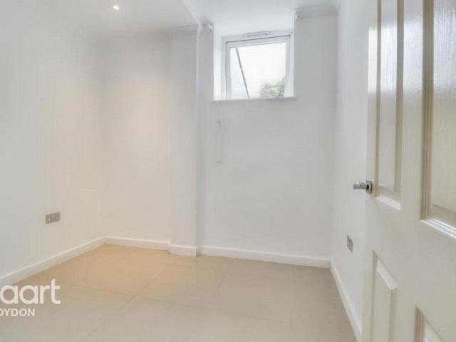 Apartment for rent in London Borough of Croydon, Thornton Heath