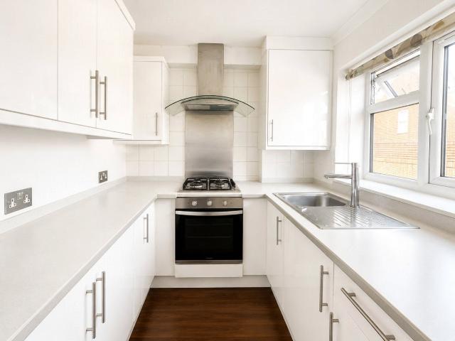 Apartment for rent in London Borough of Croydon, Thornton Heath