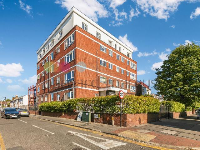 Apartment for rent in London Borough of Croydon, Thornton Heath