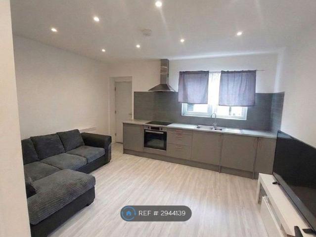 Apartment for rent in London Borough of Croydon, Thornton Heath