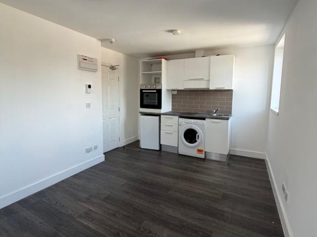Studio for rent in London Borough of Croydon, Thornton Heath