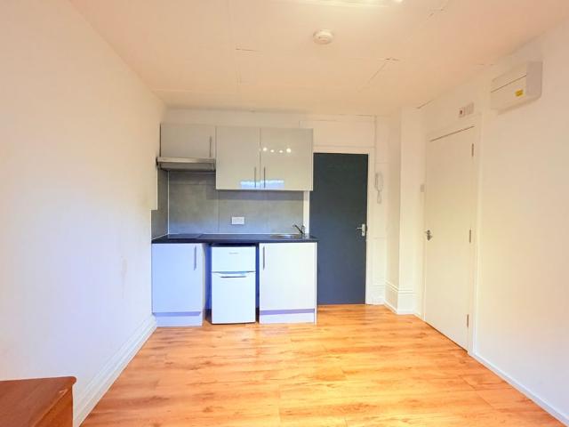 Studio for rent in London Borough of Croydon, Thornton Heath