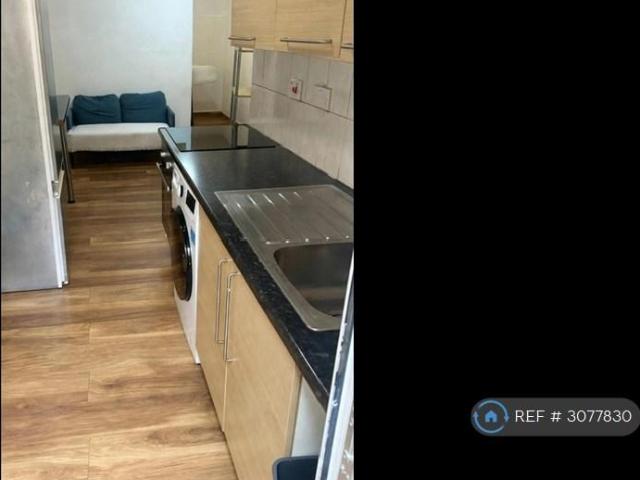 Apartment for rent in London Borough of Merton, Greater London