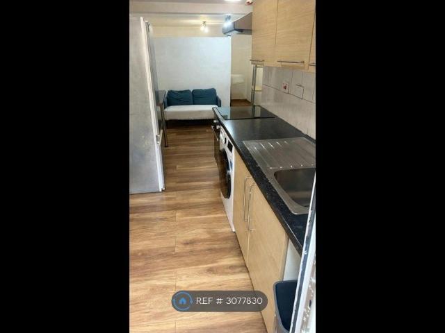 Studio for rent in London Borough of Merton, Greater London