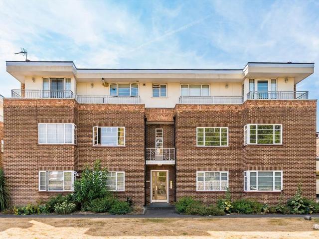 Apartment for rent in St Margarets, Greater London