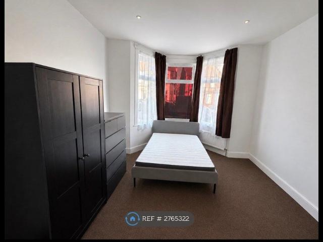 Room for rent in Alperton, Greater London